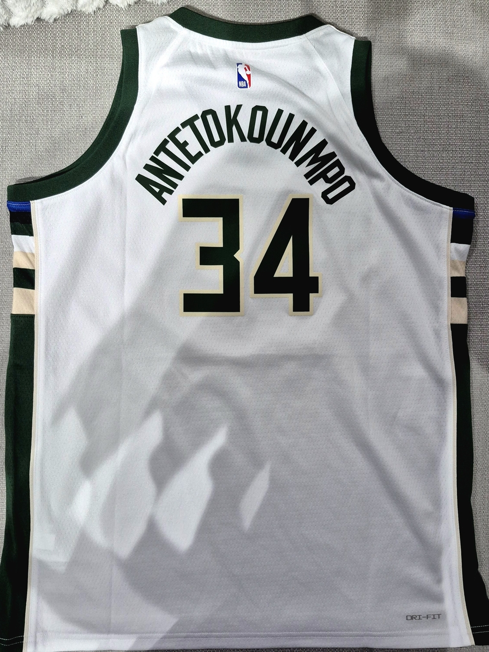 Nike Milwaukee Bucks Giannis Antetokounmpo #34 Swingman Association Edition